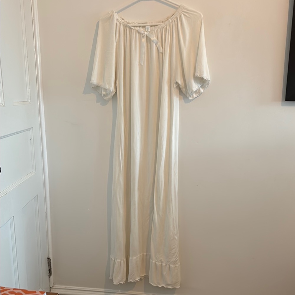 Elegant Farmhouse Victorian cotton stretch nightie
